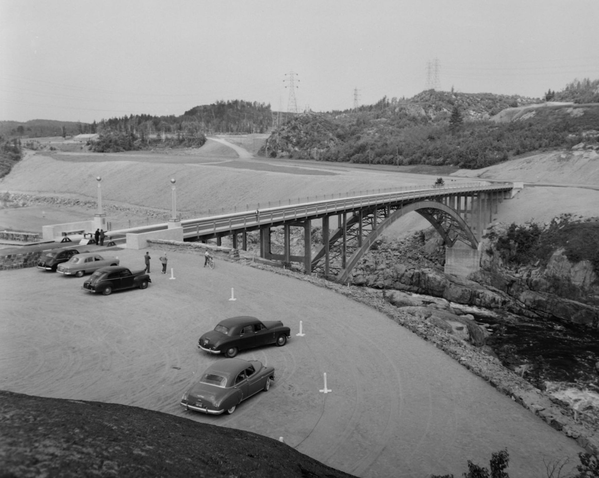 Le pont d’aluminium d’Arvida en 1950 credit: Photo: Neuville Bazin / BAnQ