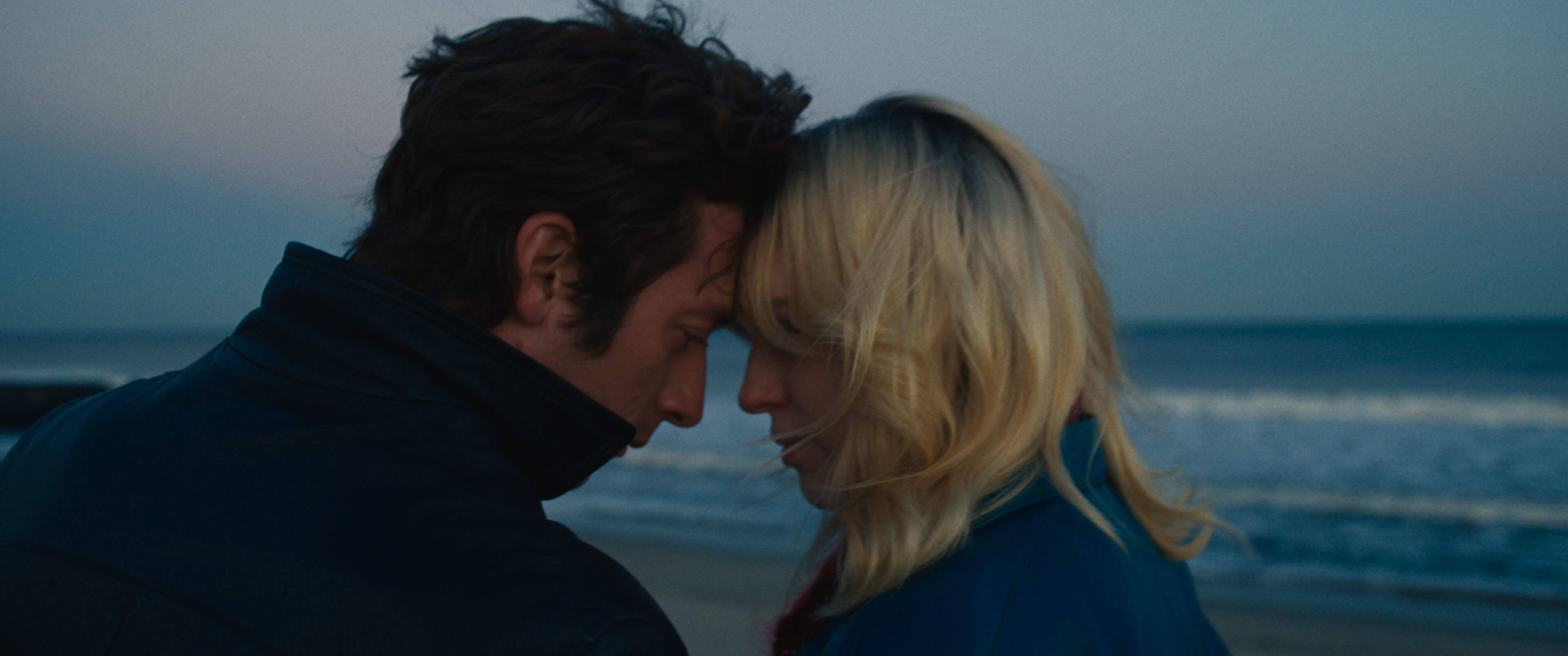 Jeremy Allen White et Odessa Young dans «Springsteen: Deliver Me from Nowhere», de Scott Cooper.